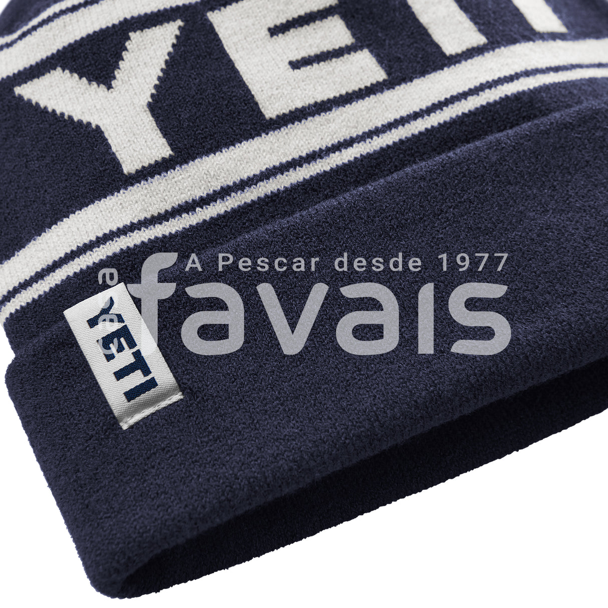 GORRO RETRO CON LOGO YETI