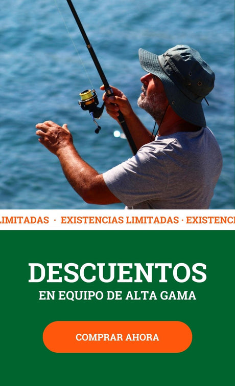 Hombre pescando con caña junto al mar, bajo un cielo despejado, con destaque de promociones de equipamiento de pesca y un botón "Comprar Ahora".