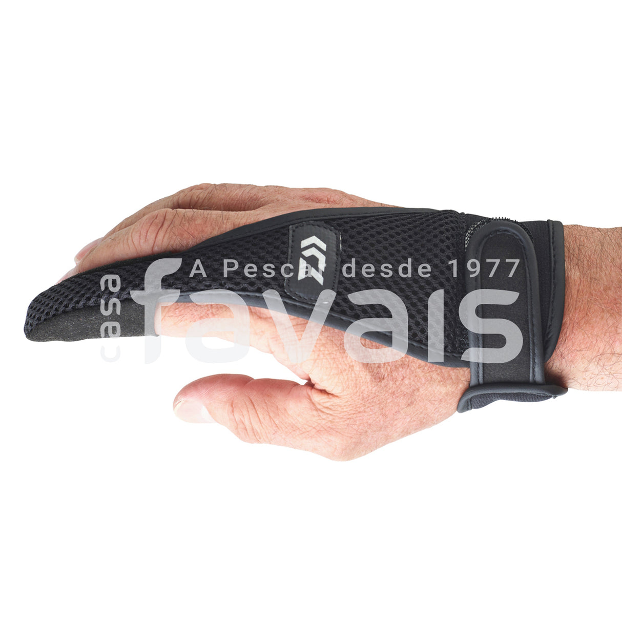 ADJUSTABLE VELCRO LAUNCH FINGER CUSHION